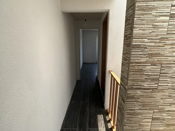 Casa con 2 habitaciones y estacionamiento en Puebla.