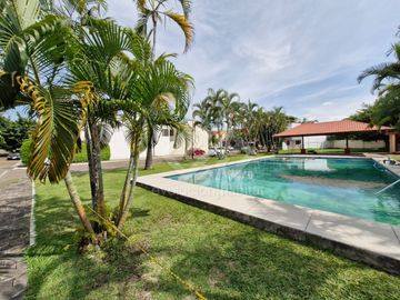 CASA EN VENTA, DENTRO DE CONDOMINIO EN TEJALPA, JIUTEPEC