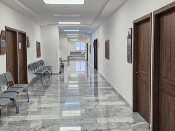 Concurrido consultorio dentro de Torre Médica MAC, León, Gto.