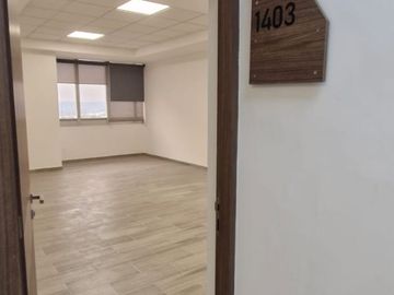 Concurrido consultorio dentro de Torre Médica MAC, León, Gto.