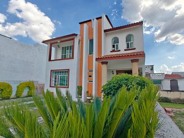 CASA EN VENTA EN IXTAPAN DE LA SAL