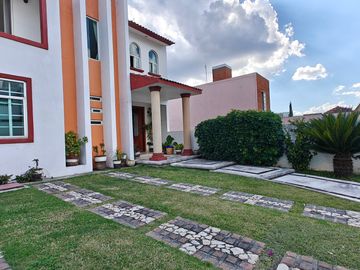 CASA EN VENTA EN IXTAPAN DE LA SAL