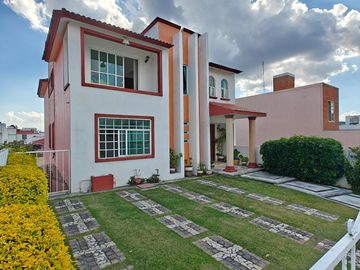 CASA EN VENTA EN IXTAPAN DE LA SAL
