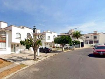 CASA EN VENTA (RECUPERACION HIPOTECARIA)
