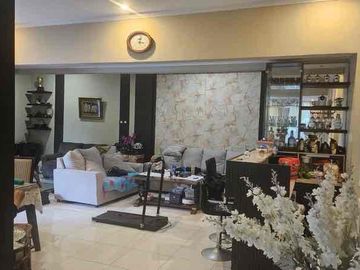 Rumah Asri Nyaman di Hook Depan Taman di Emerald Bintaro