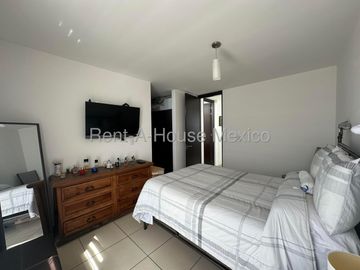 Casa en venta en Fracc. El Mirador, Precio competitivo en la zona, 3 recámaras, cocina con barra de granito, patio y 2 estacionamientos