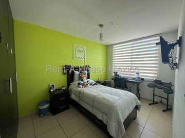 Casa en venta en Fracc. El Mirador, Precio competitivo en la zona, 3 recámaras, cocina con barra de granito, patio y 2 estacionamientos