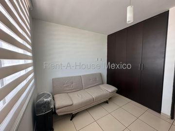 Casa en venta en Fracc. El Mirador, Precio competitivo en la zona, 3 recámaras, cocina con barra de granito, patio y 2 estacionamientos