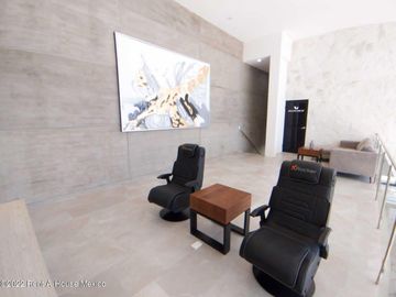 Casas en venta en San Isidro Juriquilla, 3 recámaras 2.5 baños, cocina equipada, acabados en mármol, Alberca, Gimnasio, Jardines, Salón usos múltiples