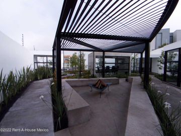 Casas en San Isidro Juriquilla, 3 recámaras, 2.5 baños, cocina equipada y acabados en mármol, Alberca, Gimnasio, Jardín, Cine, Salón par eventos