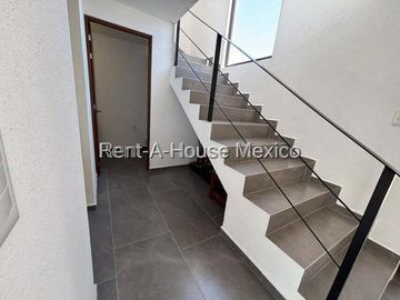 Casa en venta en Zakia, 144 m2 de construcción, 2 recámaras, estudio, terraza y jardín
