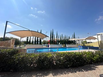 Casa Nueva en venta en El Mirador, 3 niveles, 3 recámaras, estudio con baño y cocina equipada, Roof Garden con Vista Panorámica