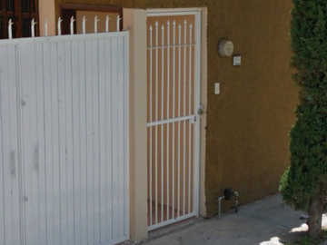 CASA DE REMATE ¡GRAN OPORTUNIDAD! Iris 161, Residencial Floresta, 36595 Irapuato, Gto.