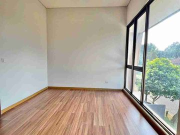 Rumah High Ceiling di cluster Prestigia, Eminent dekat IPEKA, QBIG, ICE BSD