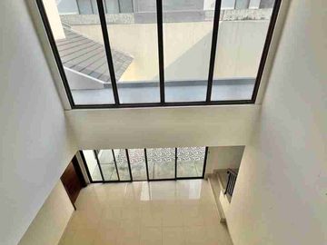 Rumah High Ceiling di cluster Prestigia, Eminent dekat IPEKA, QBIG, ICE BSD