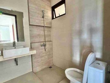 Rumah High Ceiling di cluster Prestigia, Eminent dekat IPEKA, QBIG, ICE BSD