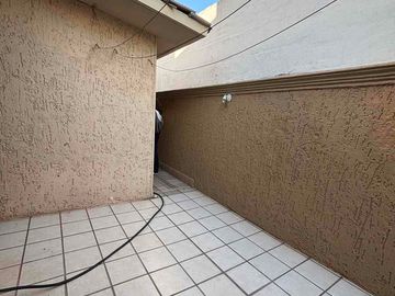 CASA UNIPLANTA A CAMPO DE GOLF, VILLAS DE IRAPUATO