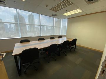 Sewa Kantor 605 m2 Furnish di Menara Caraka Mega Kuningan, Hrg Affordable