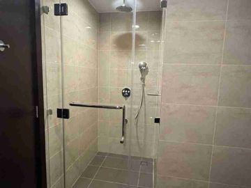 ONE BEDROOM CONDO WITH PARKING FOR RENT IN ARBOR LANES, ARCA SOUTH TAGUIG