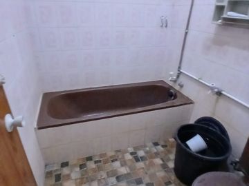 Dijual rumah di daerah tomang jakarta barat (komplek migas)