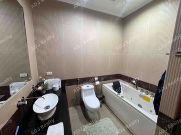 Sapphire residences BGC 4BR unit