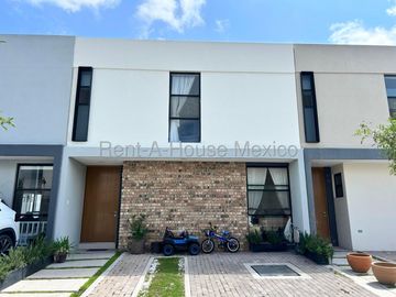 VENTA CASA ZIBATA ANKARA, 3 RECAMARAS, 3 BAÑOS