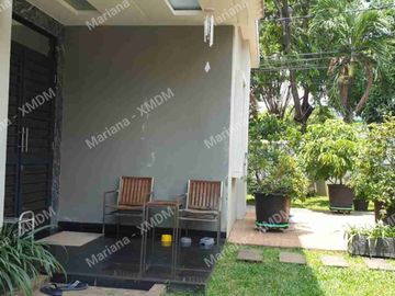 POSISI HOEK ➡️ RUMAH BESAR DI SUNTER BISMA➡️ Extra taman samping bisa dijadikan kolam renang