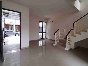 Murah nih rumah 2 lantai Cluster Shinano Cakung Jakarta Timur  jual cepat siap huni