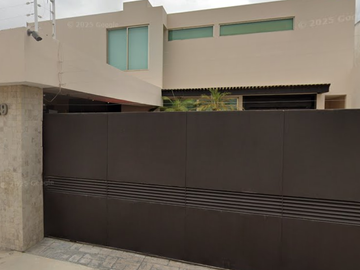 ¡Tu Próximo Hogar en Mérida! Amplia Residencia en Altabrisa
