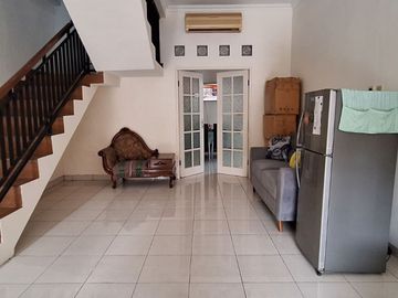 Rumah Siap Huni 2 Lantai di Cinere – Dekat Tol Desari