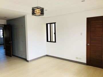 For Sale Pre-owned 2 Storey with 4 Bedrooms House and Lot Located in Don Bosco Paranaque City-JV2
