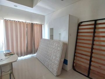 Disewakan & Dijual Rumah 2 lantai Semi Furnished di Rawamangun