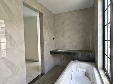 DIJUAL RUMAH DI KOMPLEK JEWEL PARK JALAN STARBAN