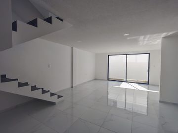 Casa Nueva en nVenta Fraccionamiento Real de Cortes, San Pedro Cholula