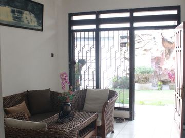DIJUAL nol jalan raya Kenjeran HITUNG TANAH Cocok untuk gudang/ kantor/ workshop Rumah 2 lantai