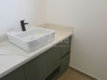 Casa de venta por estrenar en Checa