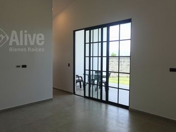 Casa de venta por estrenar en Checa