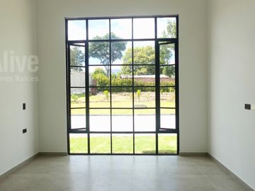 Casa de venta por estrenar en Checa