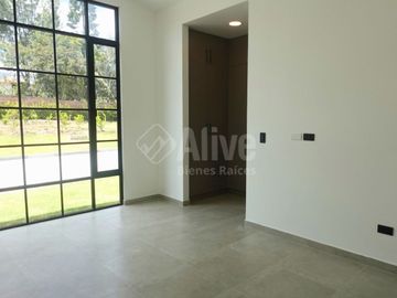 Casa de venta por estrenar en Checa