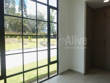 Casa de venta por estrenar en Checa