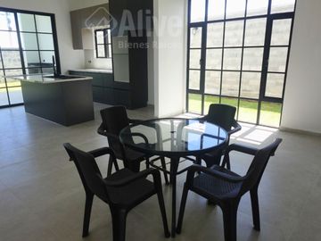 Casa de venta por estrenar en Checa