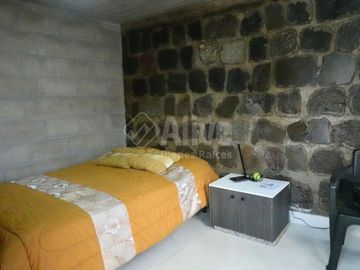Casa de venta por estrenar en Checa