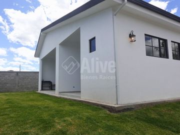 Casa de venta por estrenar en Checa