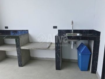 Casa de venta por estrenar en Checa