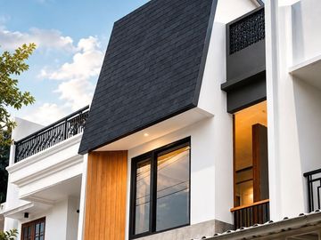 DIJUAL RUMAH MODERN BARU 3 LANTAI – PONDOK BAMBU JAKARTA TIMUR