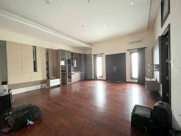 Rumah Pakuwon Indah The Mansion Granada dkt citraland dan graha family