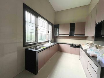 Rumah Pakuwon Indah The Mansion Granada dkt citraland dan graha family