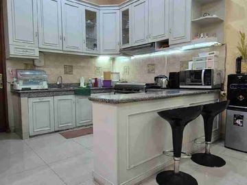 D jual rumah permata buana
