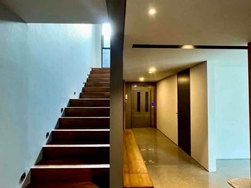 Jual Brand New Townhouse Modern Tropis 224m2 di Kemang Dalam