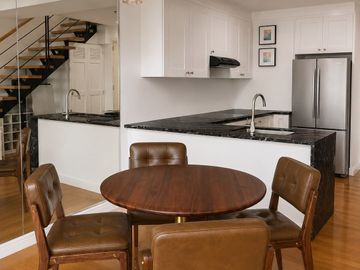 Rare 2 Bedrooms in One Rockwell West For Sale